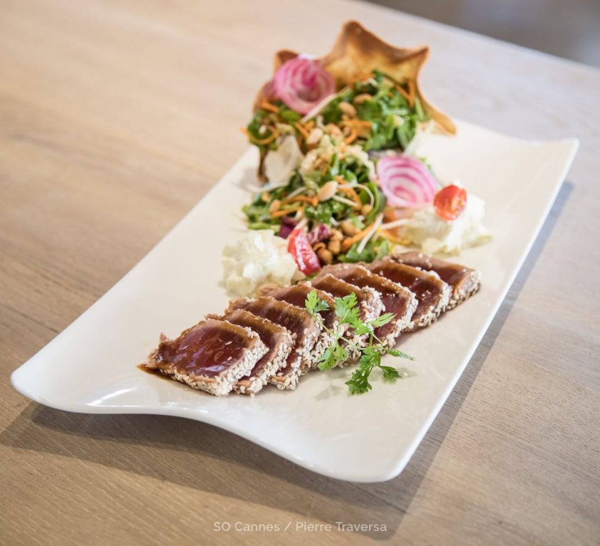 Tataki de thon mi-cuit au sésame