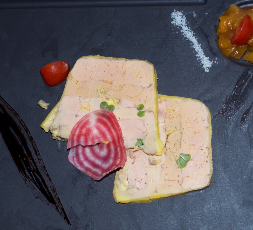 Foie gras au Chutney de mangue et saumon fumé